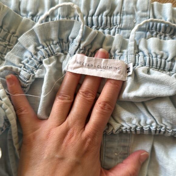 Nectar Clothing Chambray Smocked 100% Cotton Crop Top Blue Size M - Picture 5 of 6